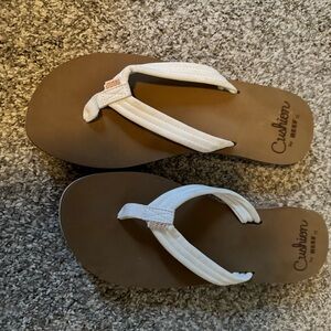 Like New Women’s Reefs Size 12 - small indents on the left of shoe